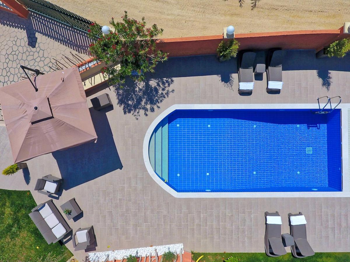 Villa Alex Sinarades Экстерьер фото