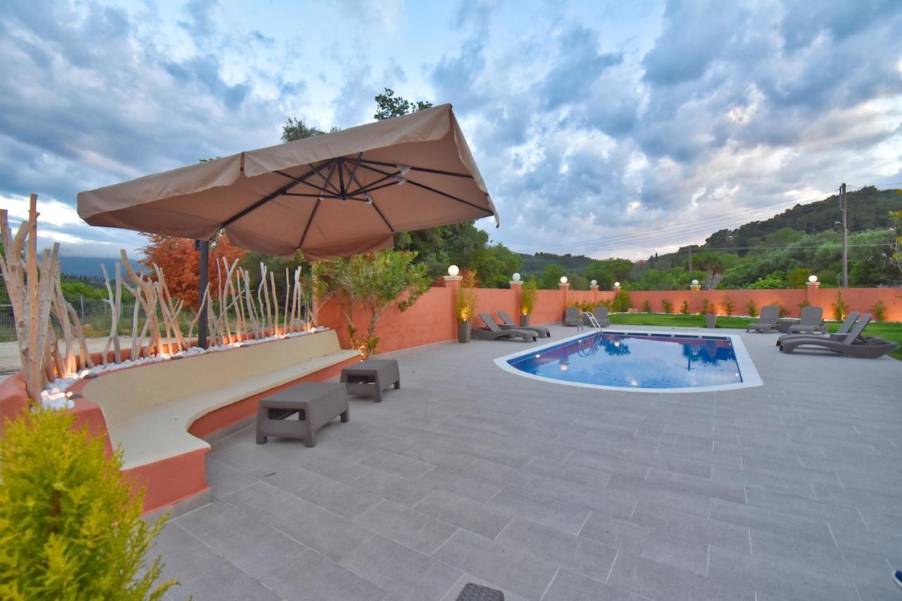 Villa Alex Sinarades Экстерьер фото