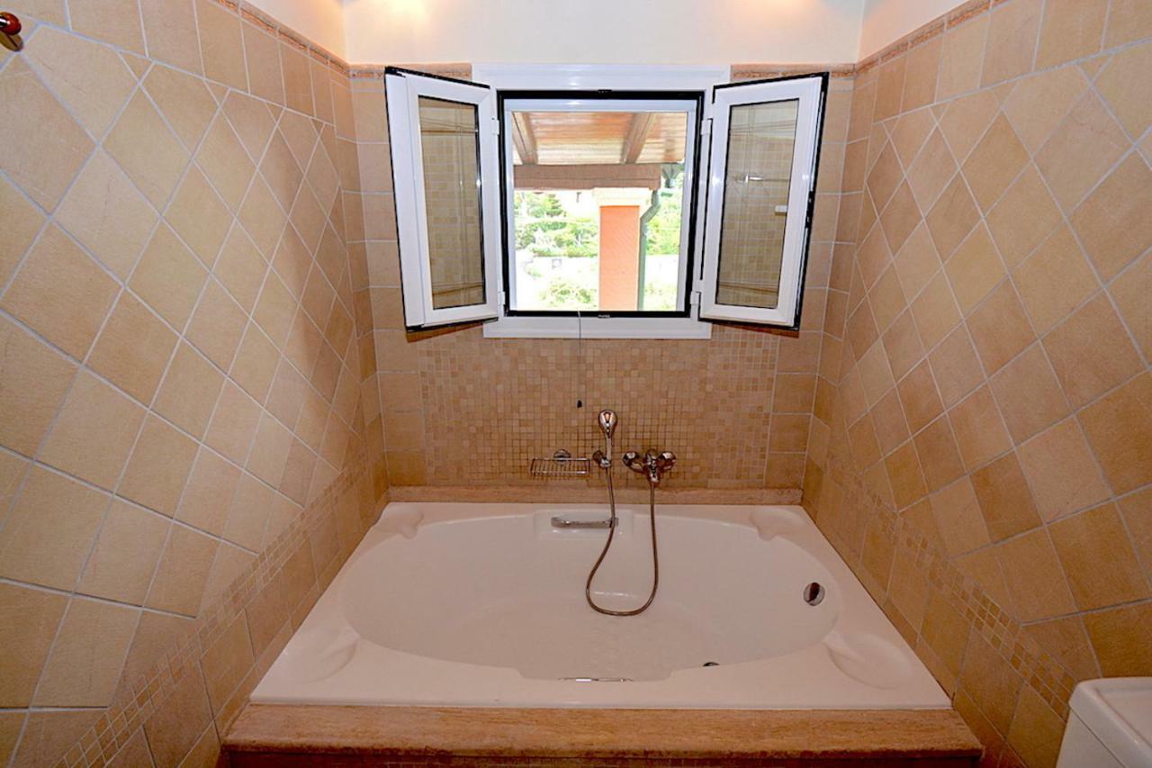 Villa Alex Sinarades Экстерьер фото